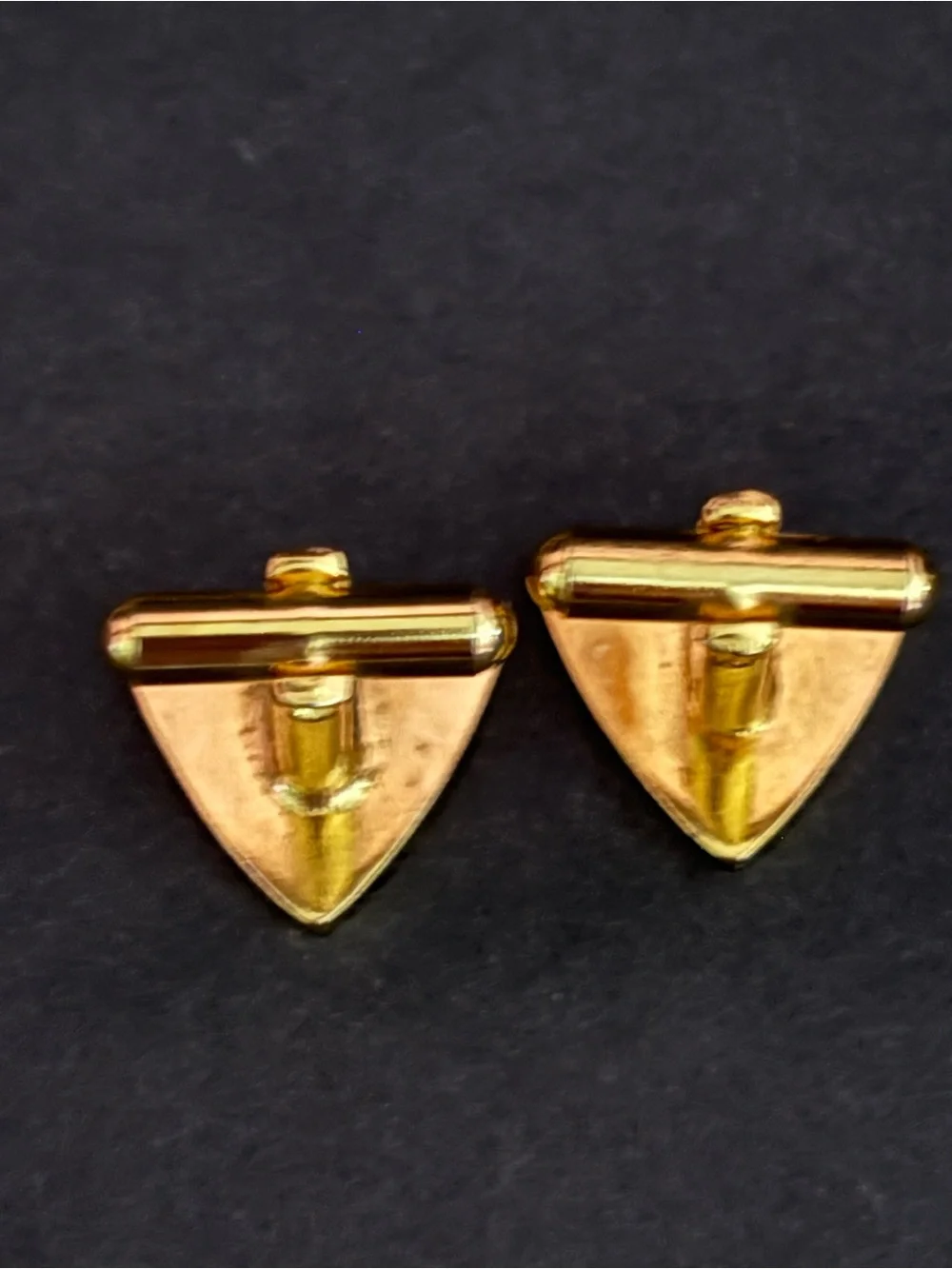 Vintage Gold Tone Triangular Diamond Cut Engraved Classic Men’s Cuff Links